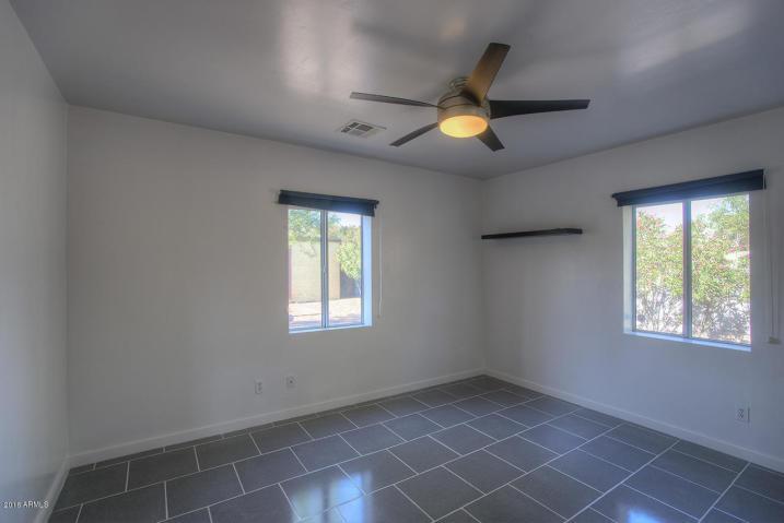 502 E Osborn Rd Pic (9)_12202018