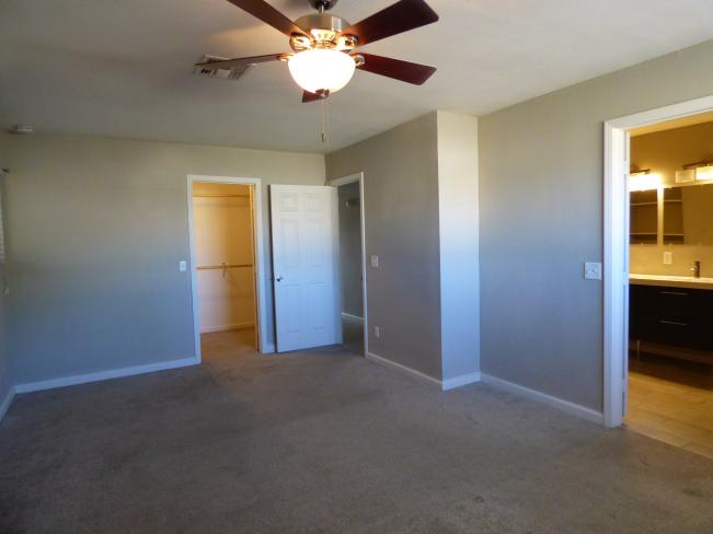 4420 W Sierra ST P1160558_10132022