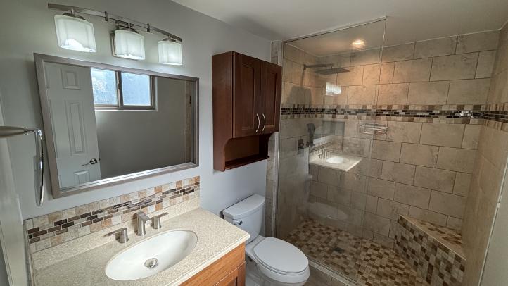 8625 E Valley View RD IMG_2116_12172025