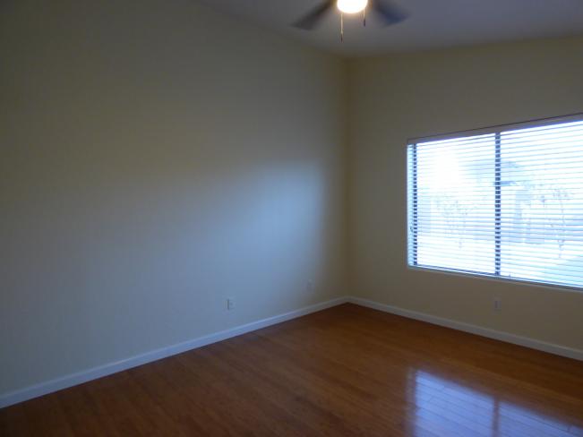 3023 E Captain Dreyfus AVE P1170689_08082023