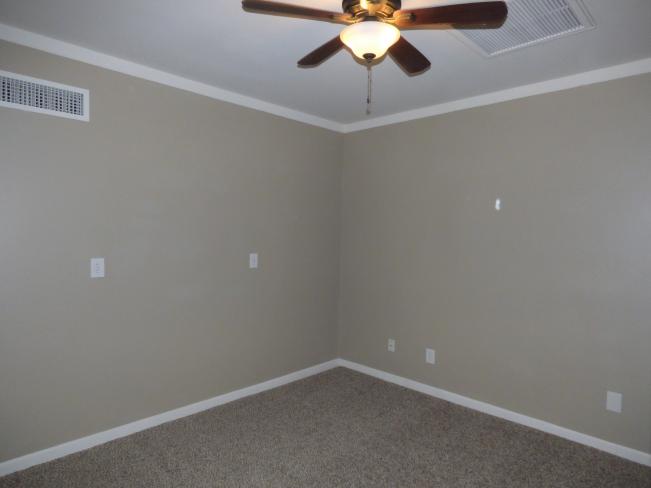 1749 E Medlock DR e_09212020