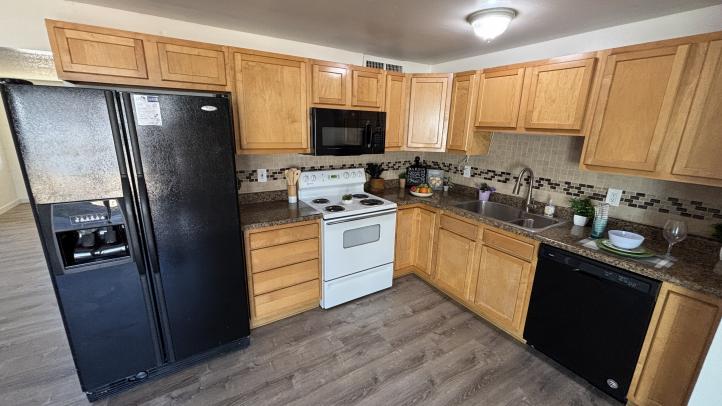 3510 E Ludlow Dr IMG_4302_10142026