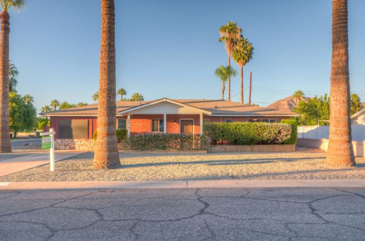 4814 E Avalon DR Front (2)-SMALL_10212016