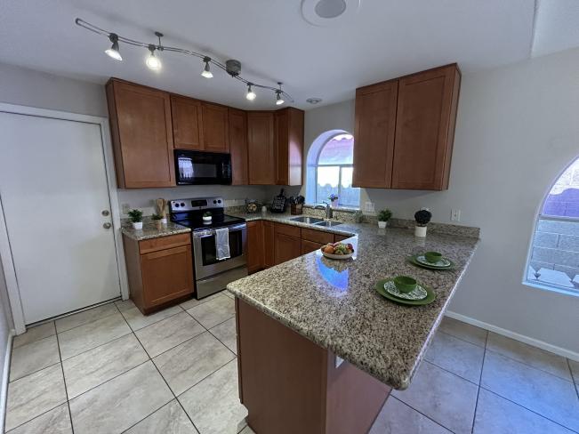 7531 W Taro Ln IMG_4155_06122025 7531 W Taro Ln IMG_4155_06122025