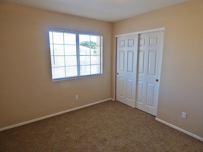 3110 E Cottonwood LN P1010603_08312015