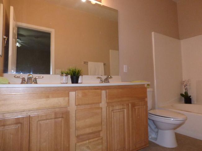 1702 E Bell RD c12_01102020