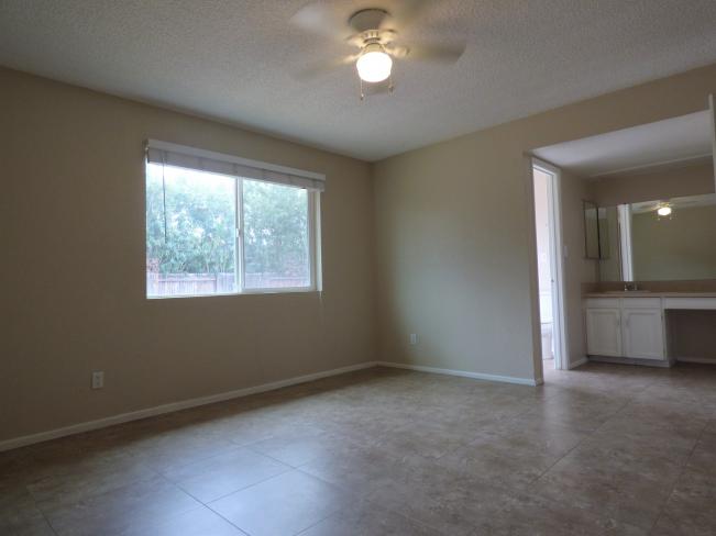 641 W Laguna Azul Ave c1_08252020