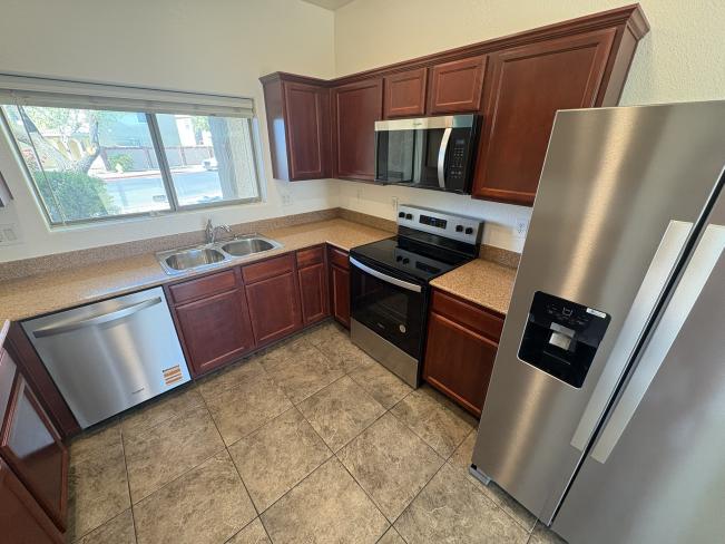 7709 S 63rd Dr IMG_3682_11042025
