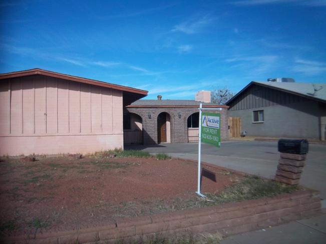 6410 W Lamar RD Back yard