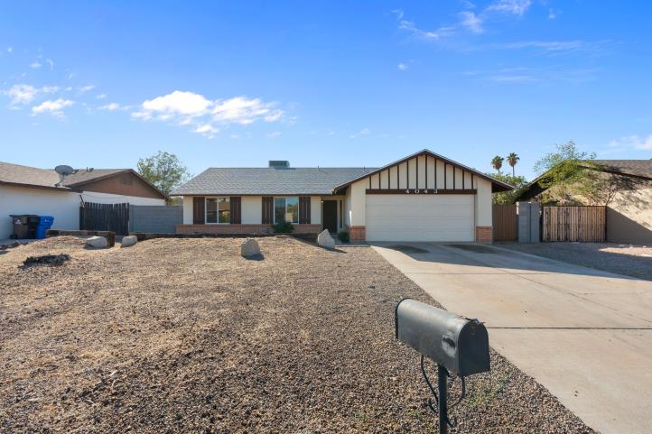 4043 W Sweetwater AVE 1-web-or-mls-DSC02311_02192025