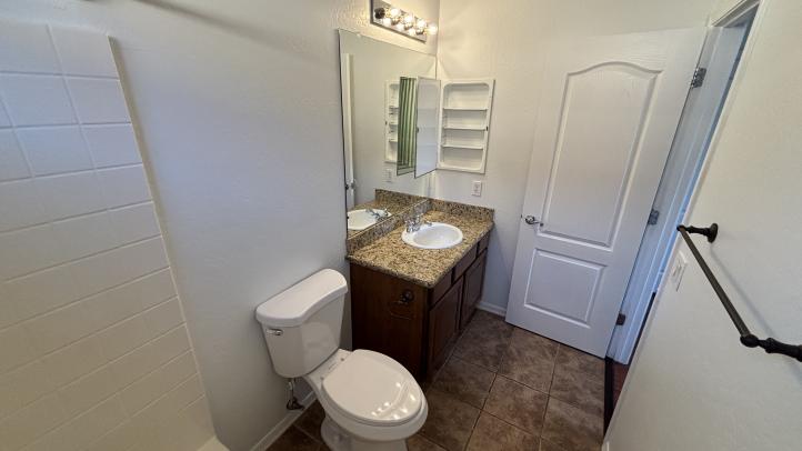 1833 E Hartford AVE IMG_2658_02202026