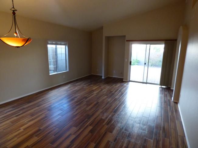 2912 E Nisbet CT P1180439_02102024