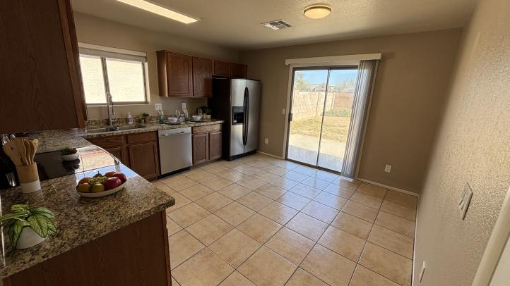 4737 N 83rd Dr IMG_2140_12182025