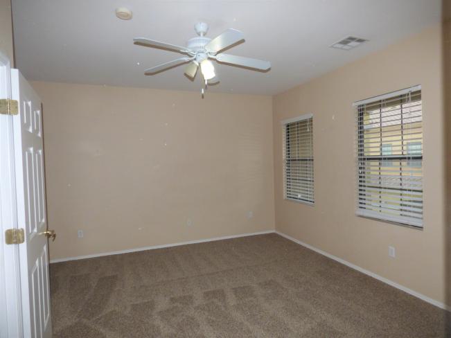 1702 E Bell RD c8_01102020