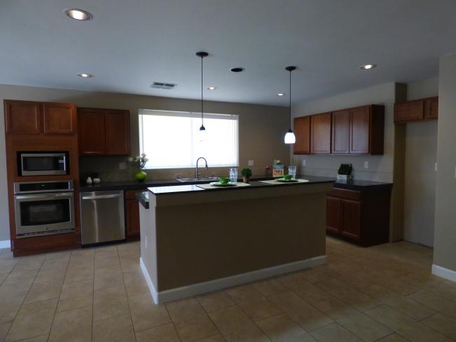 10808 N 37th Ave P1040106_04132017