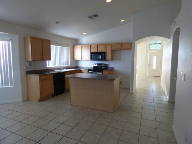 15550 N Naegel DR P1030117_06152016