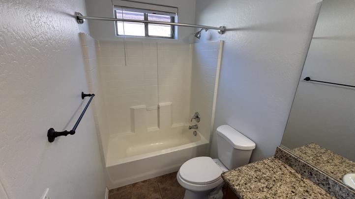 1833 E Hartford AVE IMG_2657_02202026