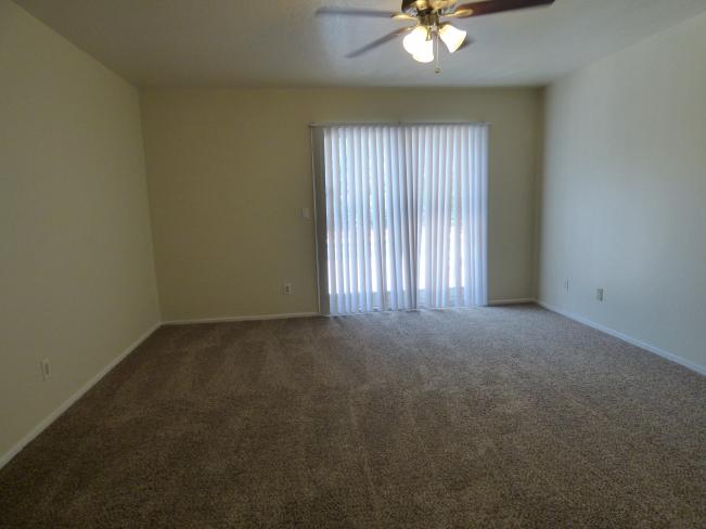 5526 W Onyx AVE P1040187_04212017