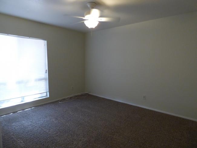 5526 W Onyx AVE P1040188_04212017