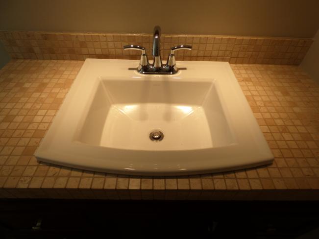 4440 E Mitchell DR MasterBth_03152019