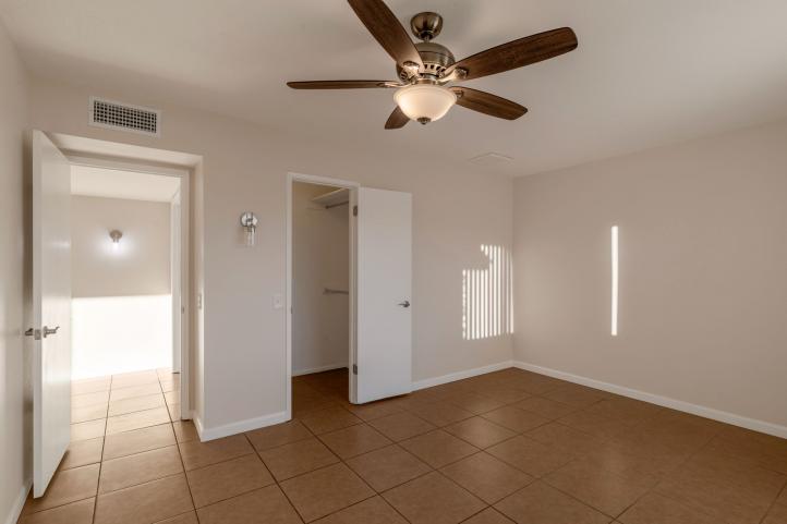 9822 W Silverbell DR Pic (25)_12052025