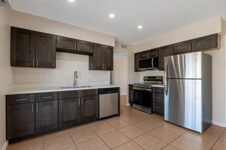 9822 W Silverbell DR Pic (3)_12052025