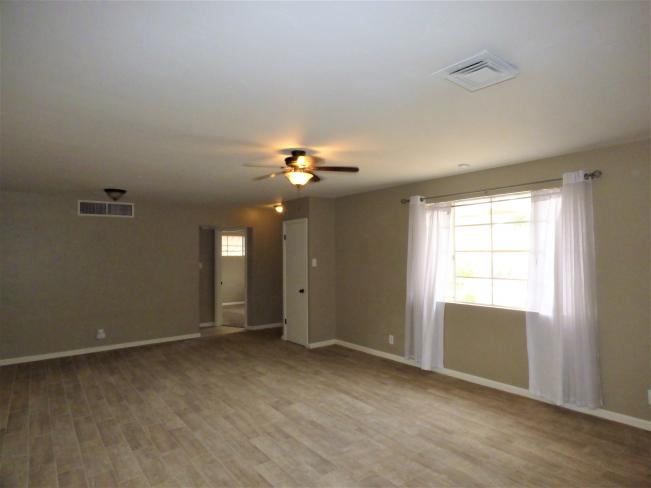 1749 E Medlock DR d1_09212020