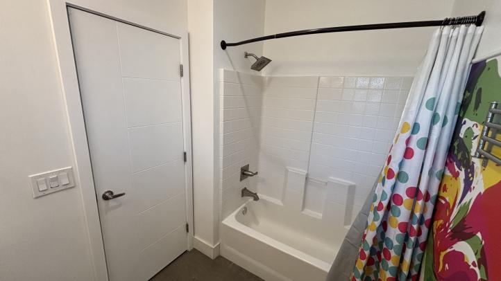 706 E Whitton Ave Apt C IMG_2778_03112026