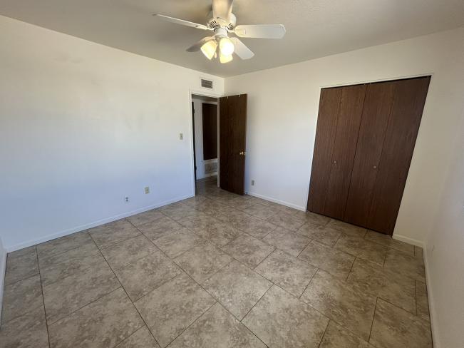 1302 W 13th ST IMG_5371_10162025 1302 W 13th ST IMG_5371_10162025