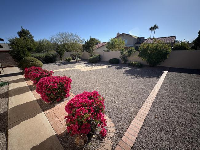 1809 E Crocus DR IMG_1180_01022025 1809 E Crocus DR IMG_1180_01022025