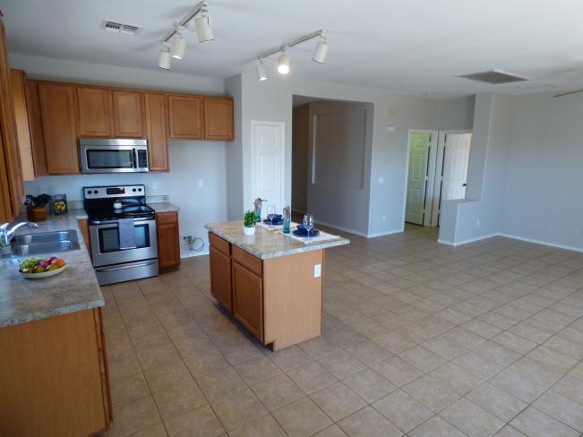4319 W Burgess LN P1180107_11102023