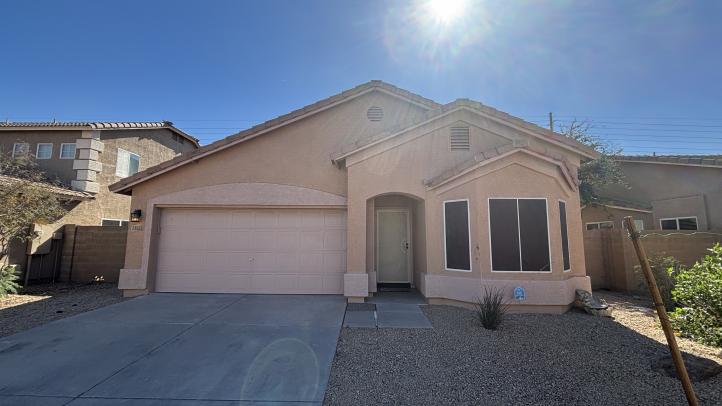 24185 W Desert Bloom St IMG_2583_02112026