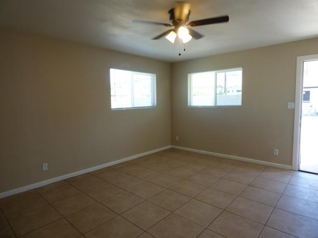 3617 E Earll Dr P1170126_04262023
