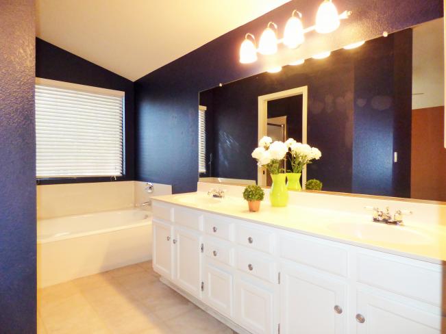 3728 N Rosewood AVE P1000439_04172015 3728 N Rosewood AVE P1000439_04172015