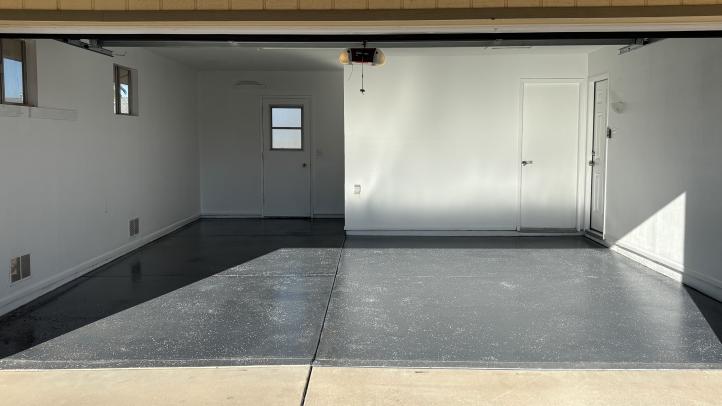 9822 W Silverbell DR Garage Floor (2)_12052025