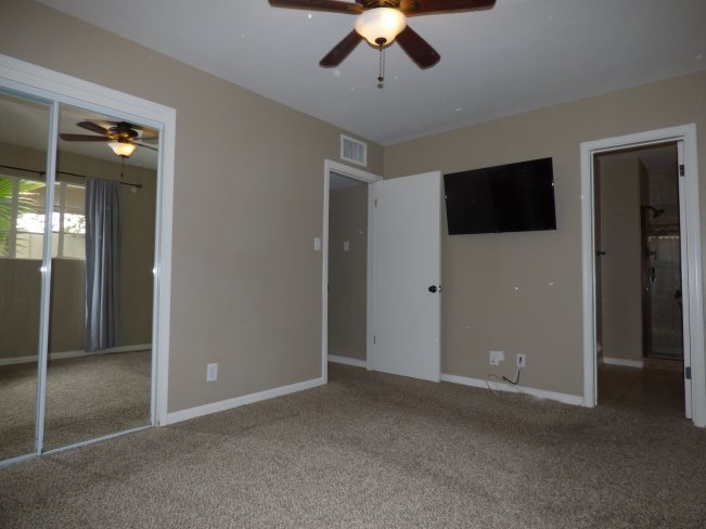 1749 E Medlock DR c2_09212020