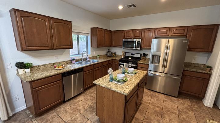 1833 E Hartford AVE IMG_2633_02202026