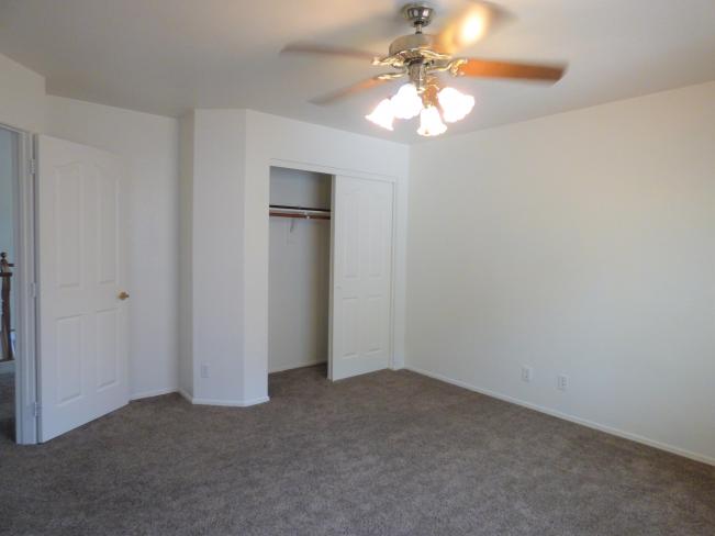 553 E Baylor Ln d8_08272019 553 E Baylor Ln d8_08272019