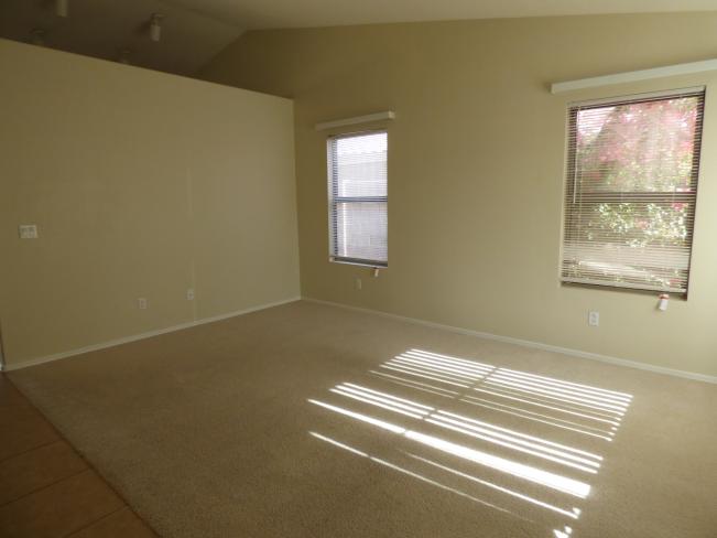 1212 W Oriole WAY P1030732_11252016