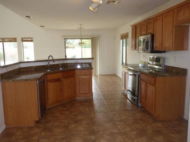 11233 W Elm LN P1070608_02062019