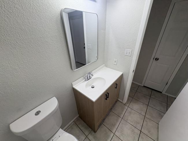 1301 W 3rd ST IMG_3839_11062025