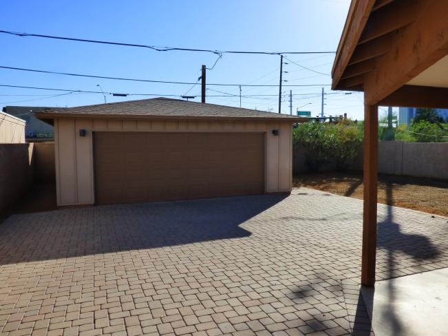 307 E Verde Ln P1180130_11102023