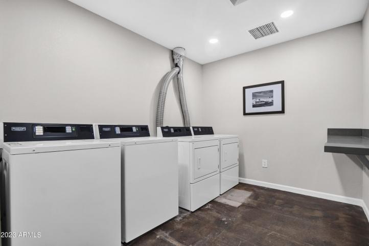 5753 W Glendale AVE 22_09112023