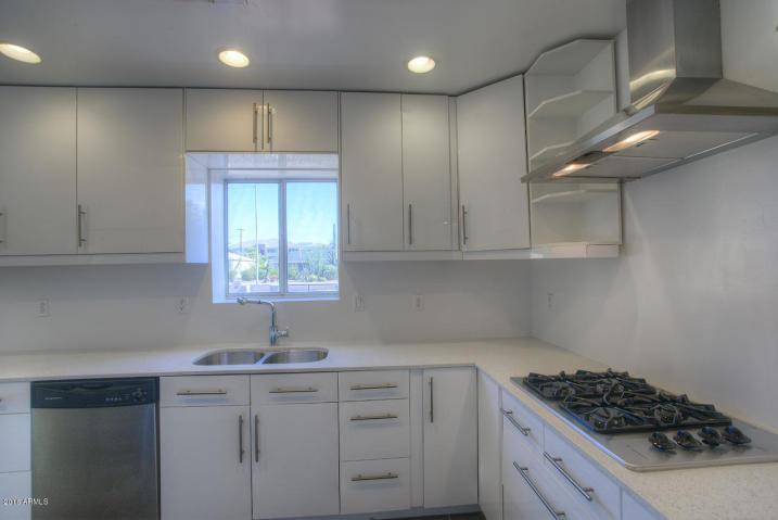 502 E Osborn Rd Pic (6)_12202018
