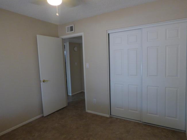 641 W Laguna Azul Ave e12_08252020