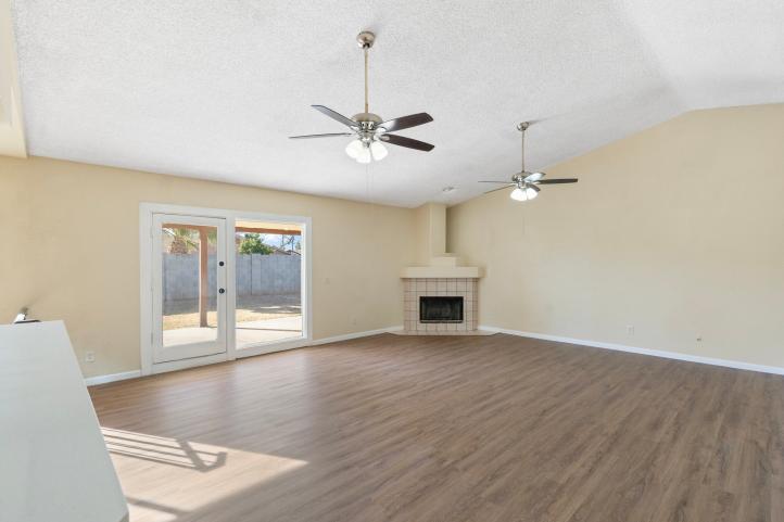 4043 W Sweetwater AVE 2-web-or-mls-DSC02248_02192025