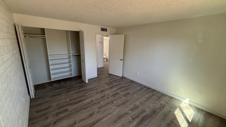 3510 E Ludlow Dr IMG_4310_10142026