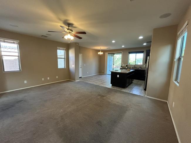 8623 S 40th DR IMG_5389_10162025 8623 S 40th DR IMG_5389_10162025