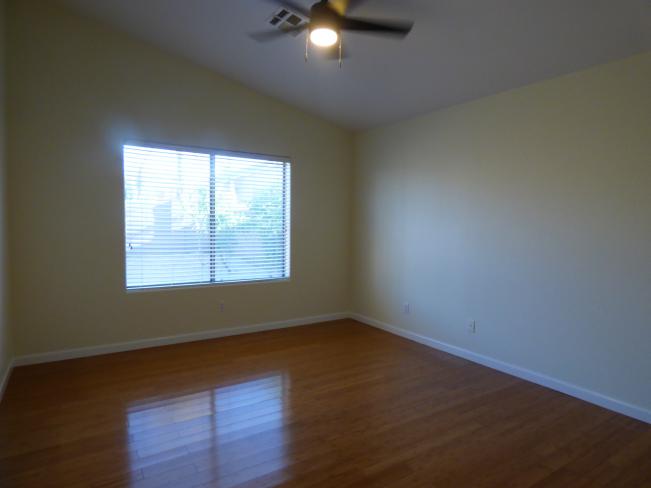 3023 E Captain Dreyfus AVE P1170690_08082023