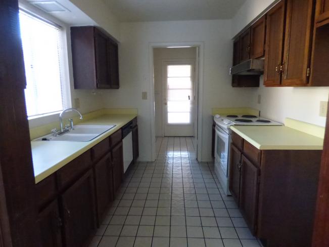 509 E Colgate DR P1030389_08152016 509 E Colgate DR P1030389_08152016